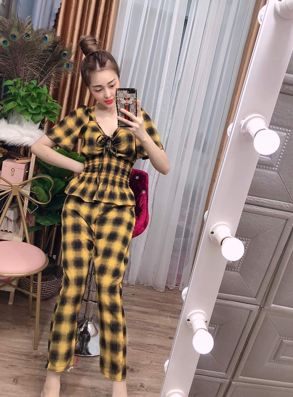 [HCM]Set Bộ Kẻ Caro Vải Lụa Quần Ống Rộng Tôn Dáng Thiết Kế Thời Trang ( Vàng )