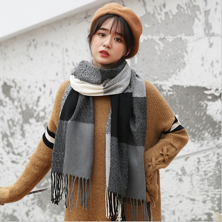 Khăn len mịn quàng cổ kẻ caro phối màu thời trang