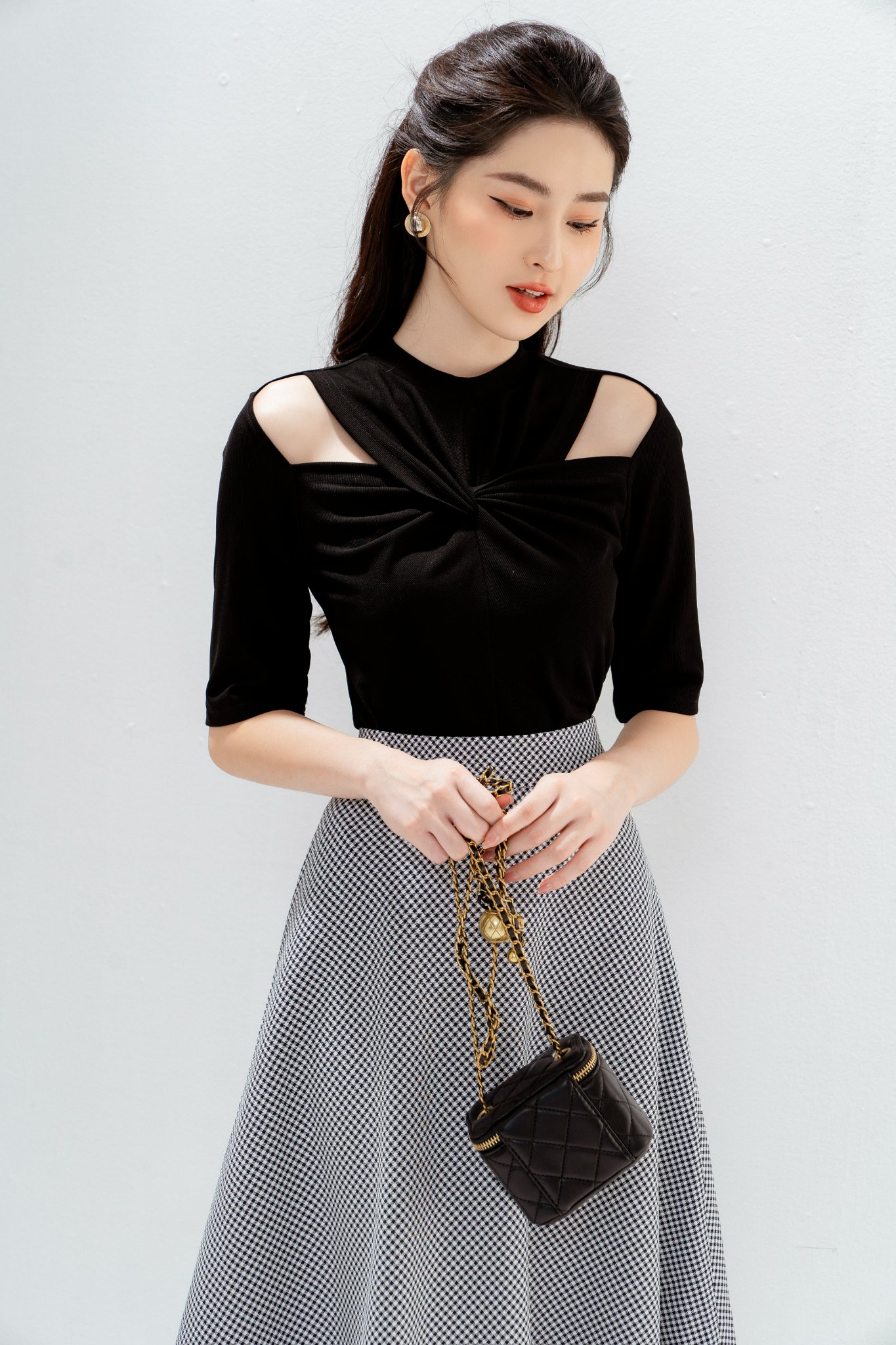 Áo len tăm xoắn ngực TIINSTORE ADN363