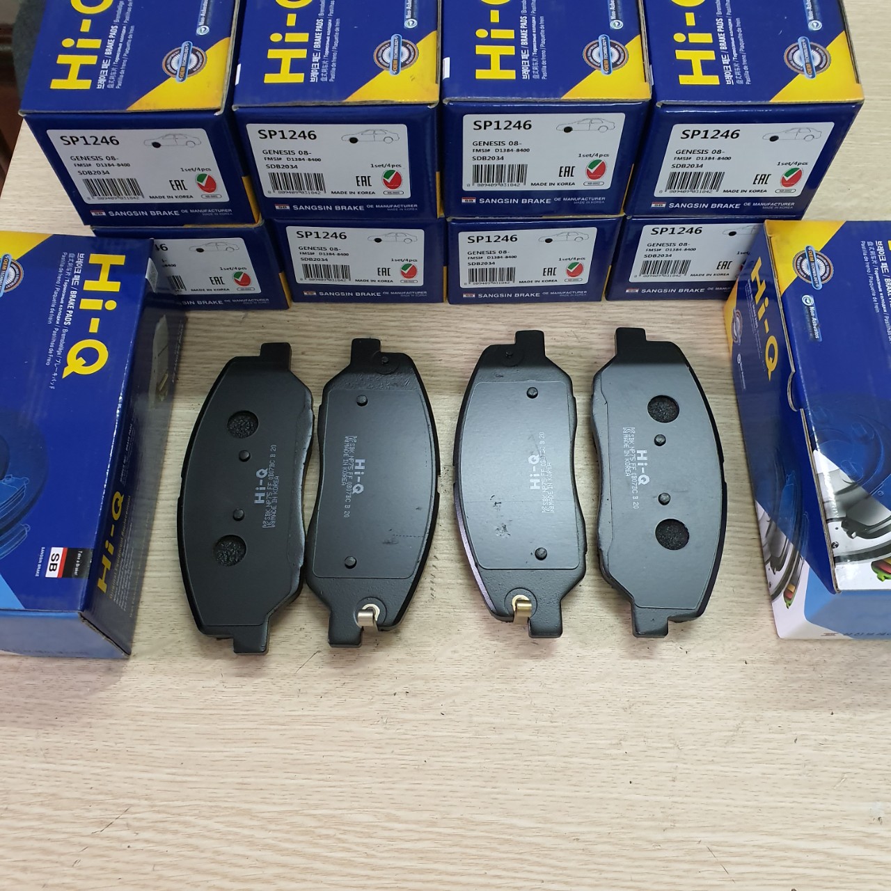 Má phanh trước Hyundai Solati 5810159A10