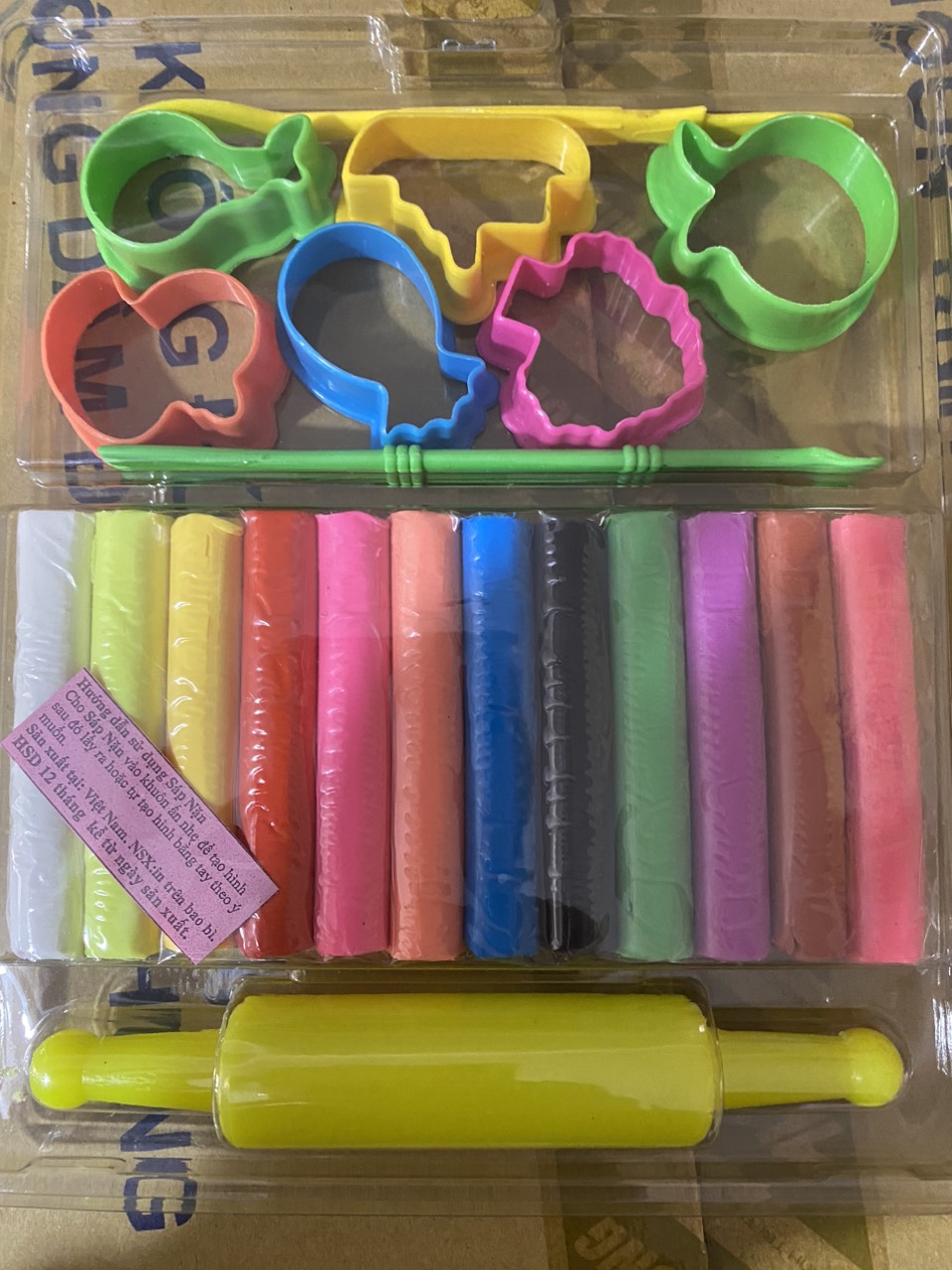 Bộ sáp nặn HS 12 màu