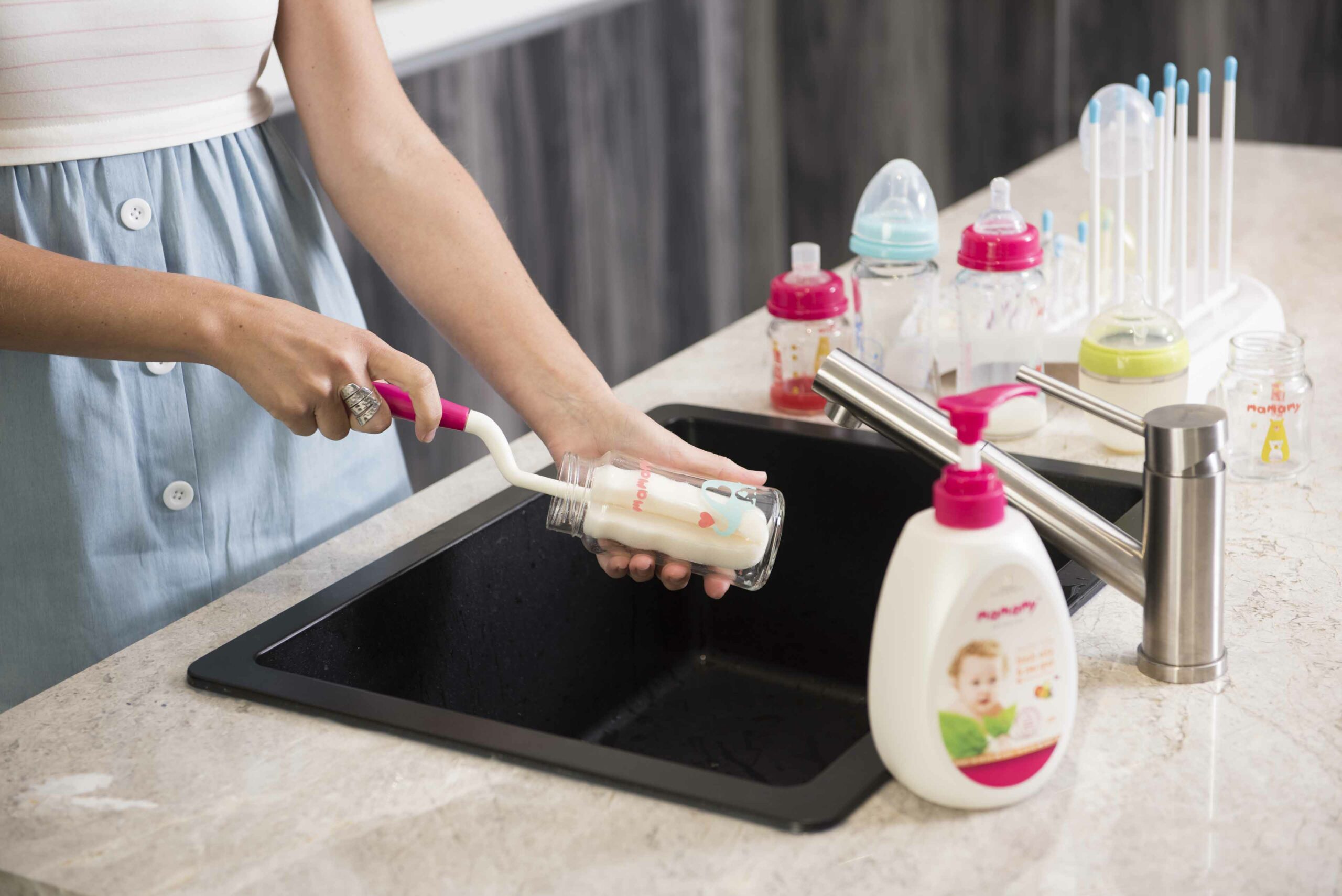Bộ cọ rửa bình sữa và núm ty quay 360 độ Mamamy