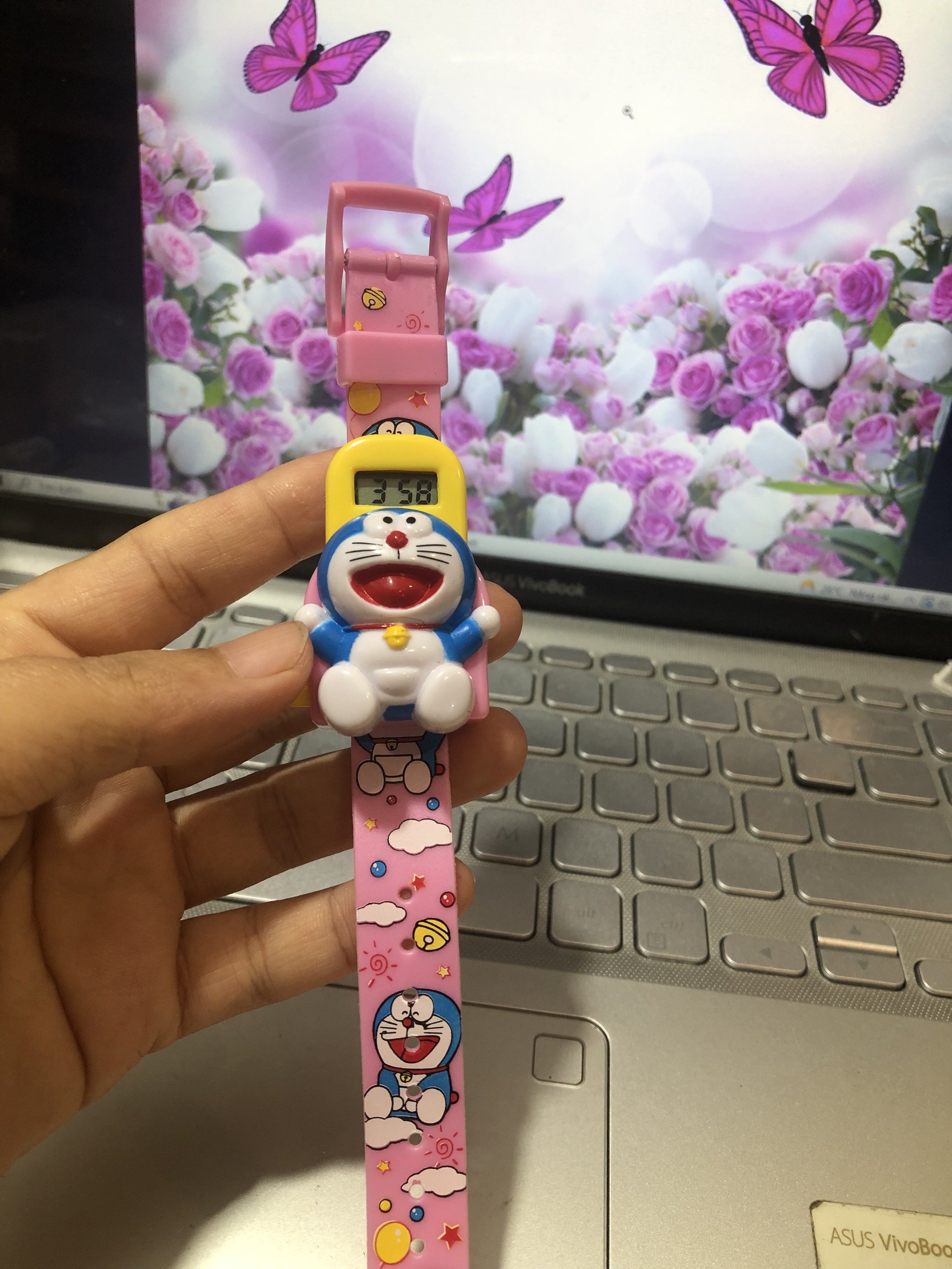 Đồng hồ hình doremon cho bé siêu cưng