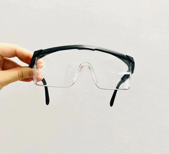 Kính chống bụi, chắn gió khi đi xe máy