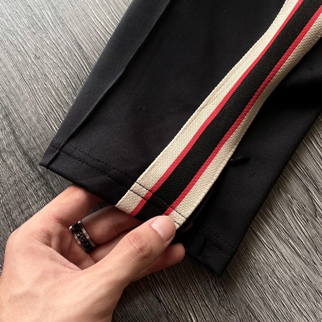 Quần Nỉ Thể Thao Sọc Đỏ Chất Poly 2 da Mềm Mịn Co Giãn 4 chiều