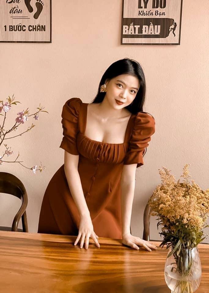 Đầm xếp li ngực nút bọc 6 màu