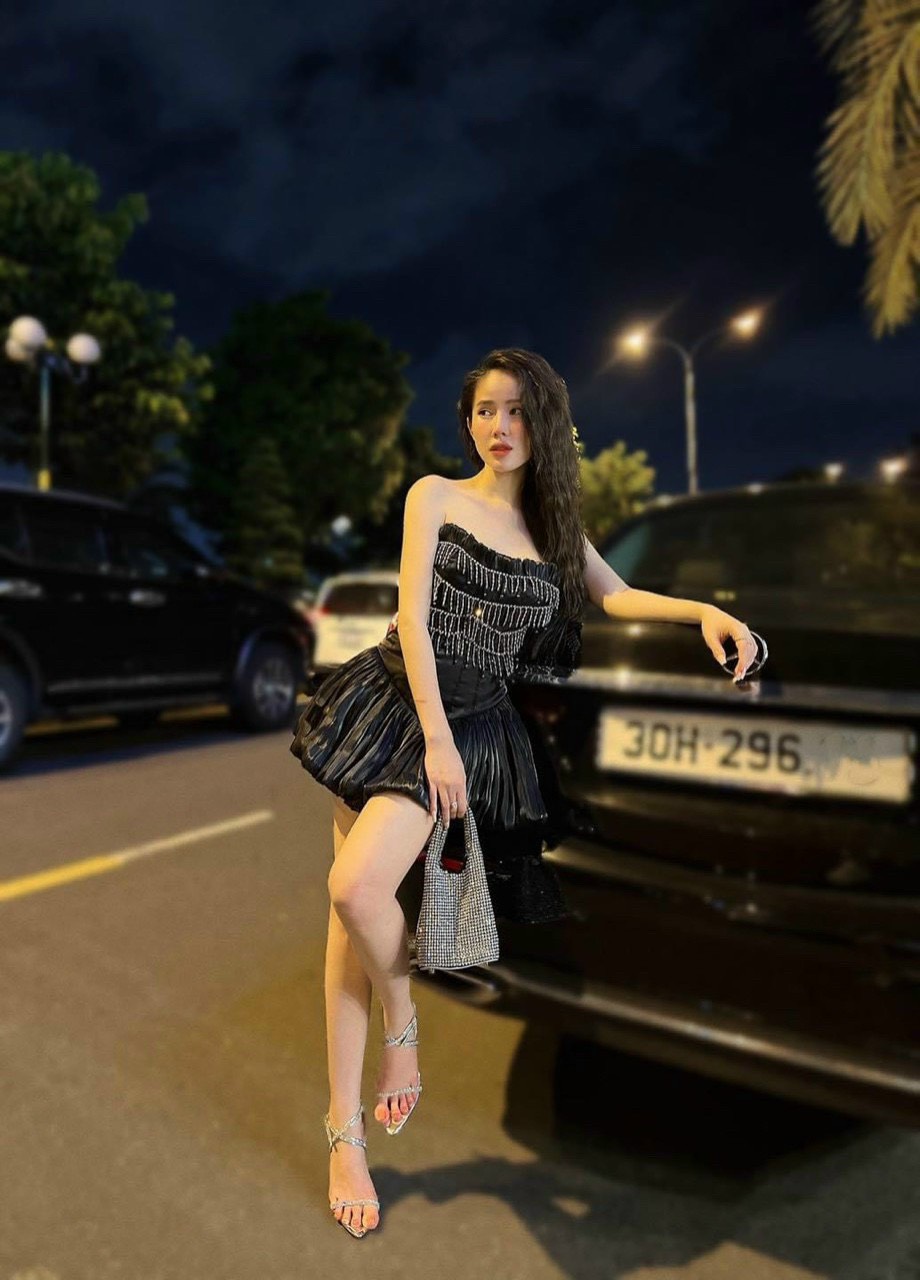 Đầm dự tiệc công chúa cúp kết dây đá chất voan kính bóng tripble t dress - size m/l - ms200v