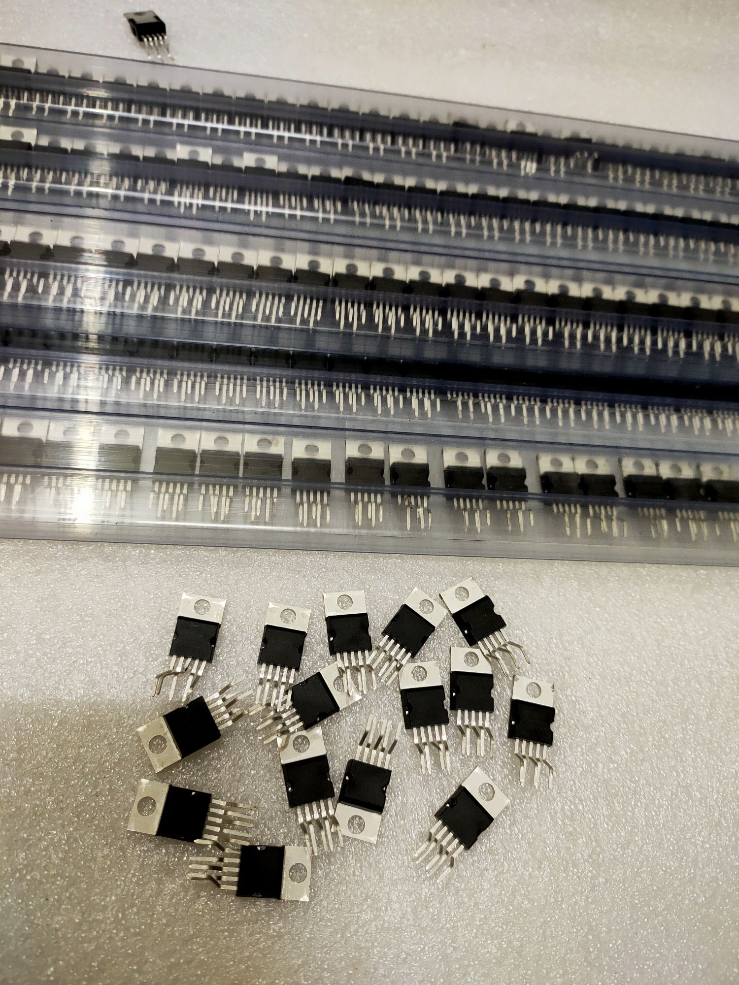 10 Con IC khuếch đại âm thanh TDA2030