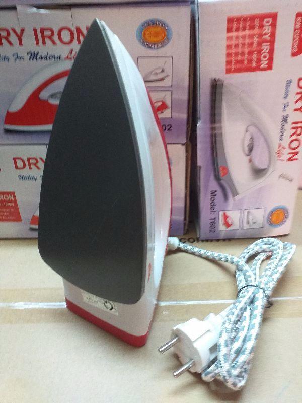 BÀN ỦI KIM CƯƠNG ĐẾ MEN