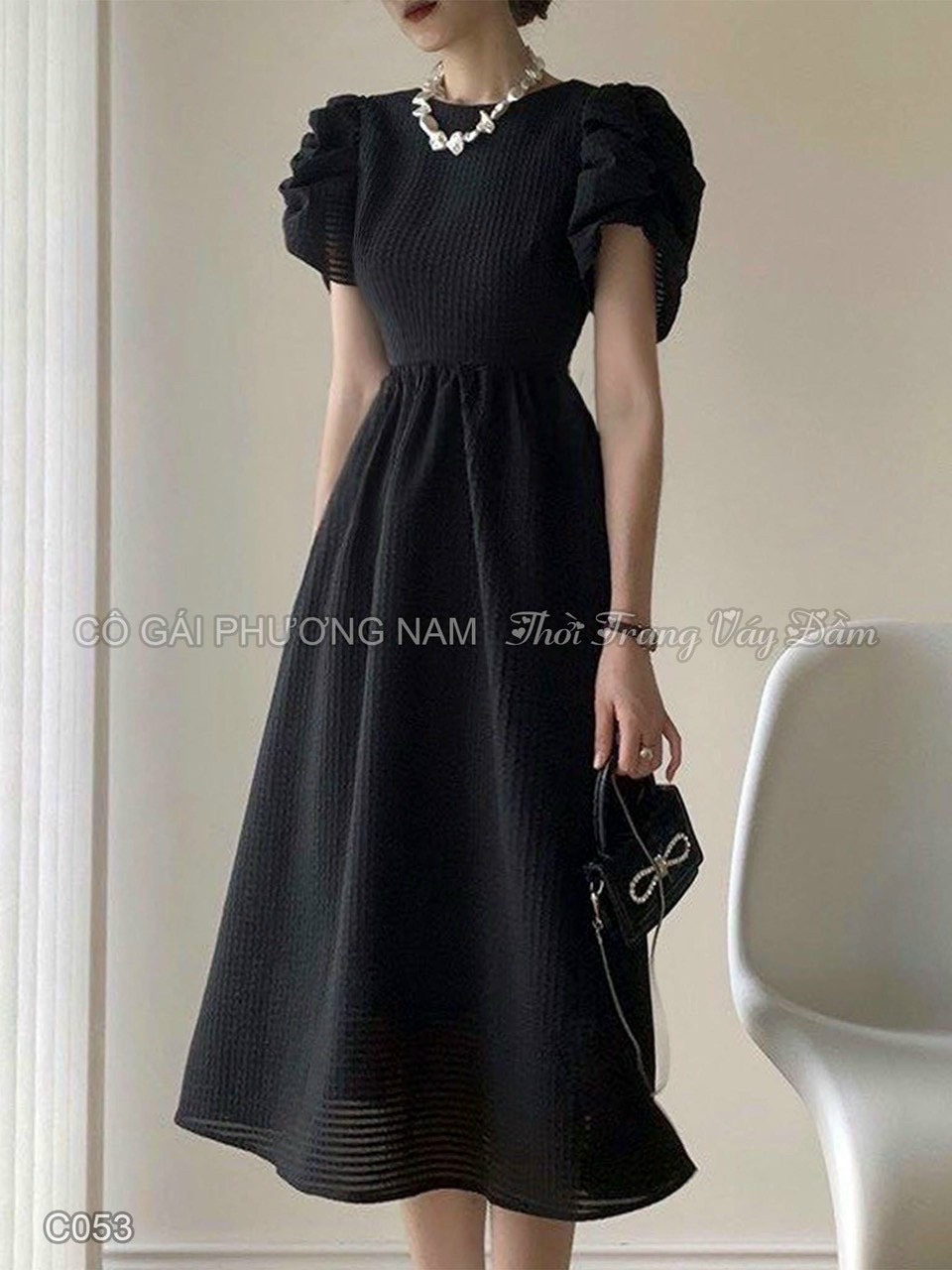 Đầm thời trang nữ mặc đi chơi chất xô y mẫu cổ tròn tay bóp phồng to váy suông qua gối maxi