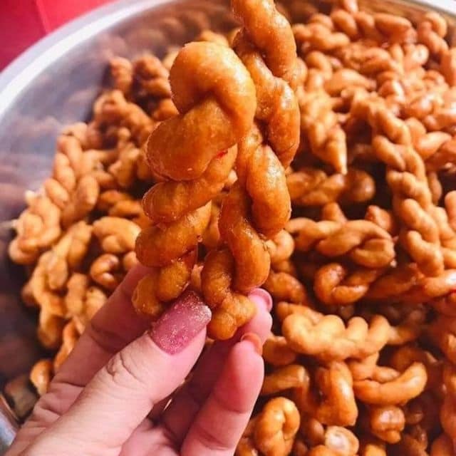 Bánh Quai Chèo Thơm Ngon - 500G