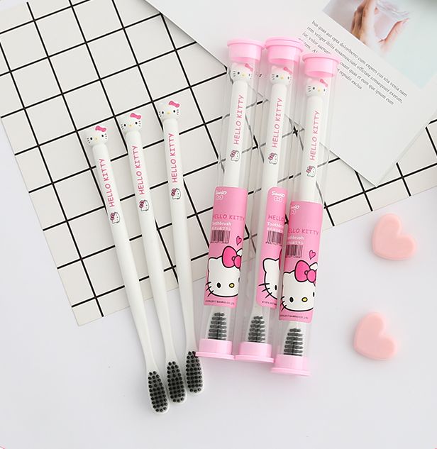 Bàn chải đánh răng Hello Kitty