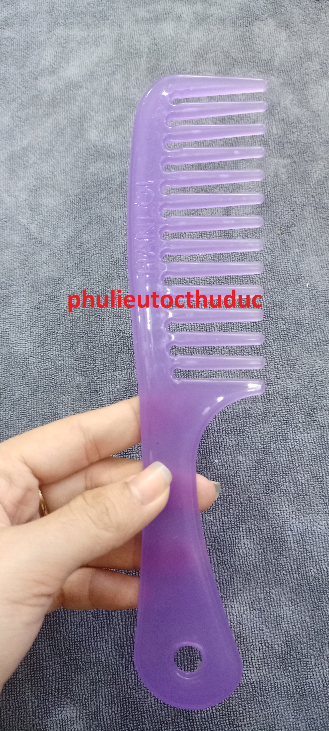 [HCM]1 lược chảy tóc răng thưa loại trung - phulieutocthuduc