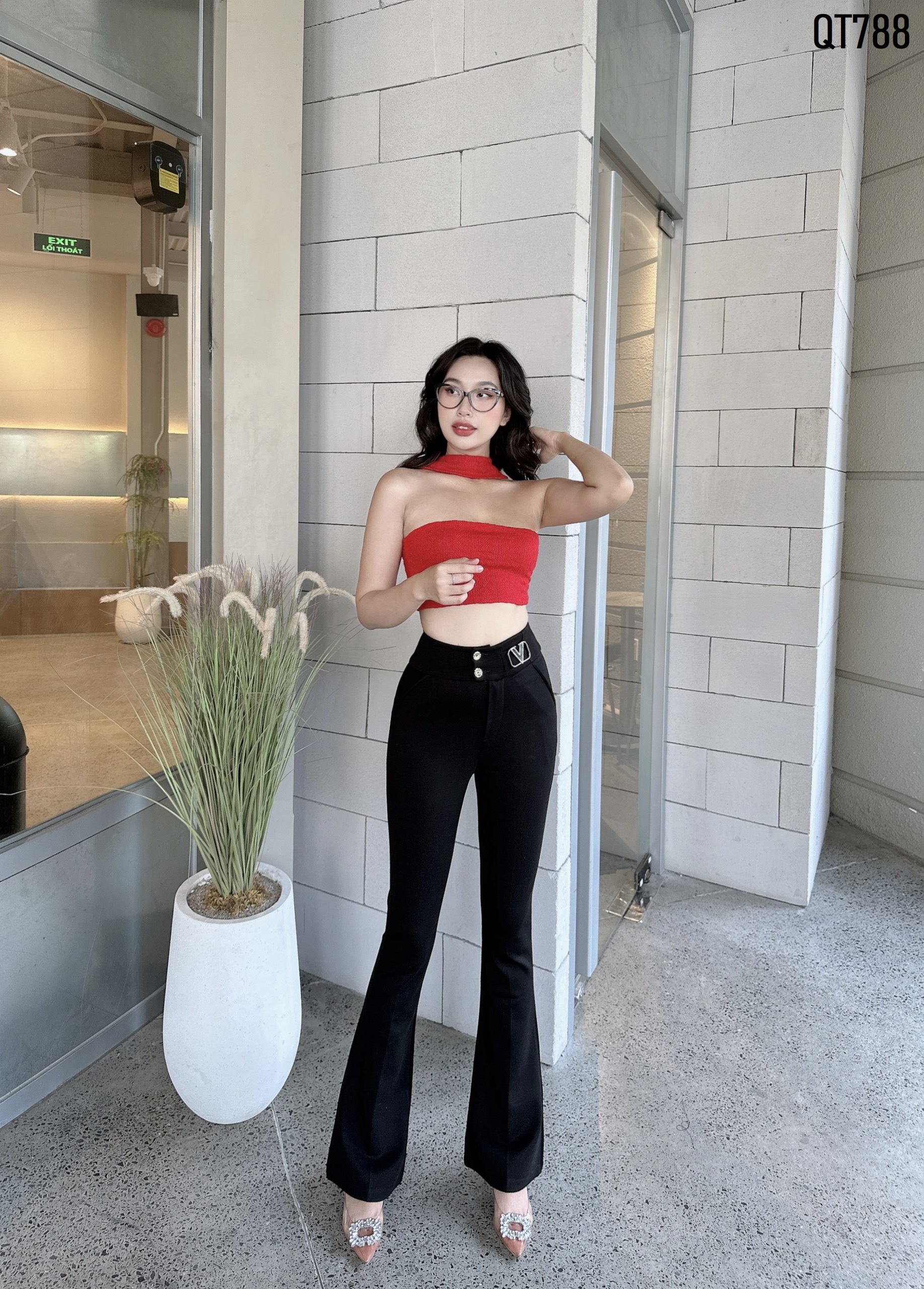 Quần tây nữ 2 nút gắn tag chữ V chất lụa thun co giãn QT788