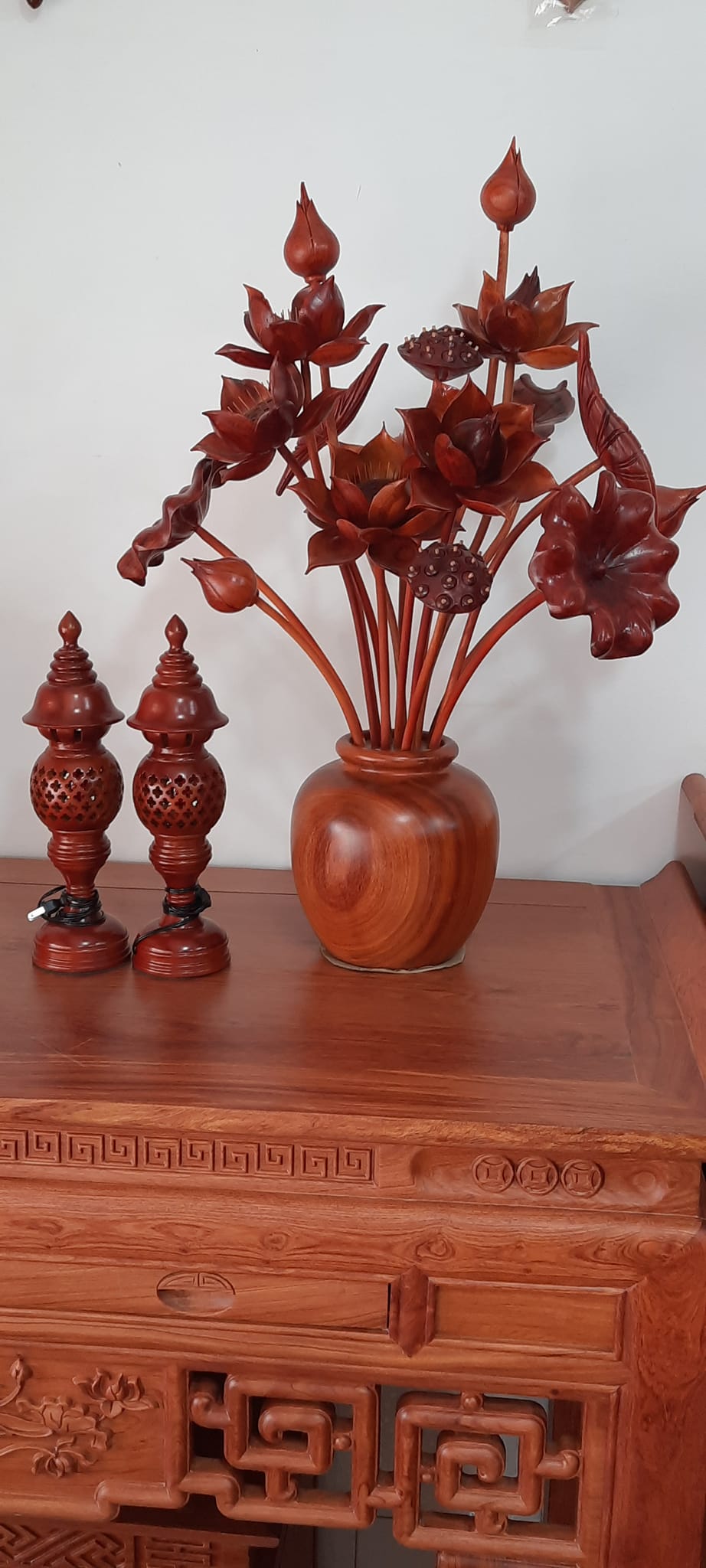 Cặp đèn thờ tổ ong bằng gỗ cao cấp 36 cm