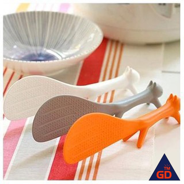 Muỗng xới cơm hình con sóc giao màu ngẫu nhiên (MCS01) Thông Minh Đa Năng
