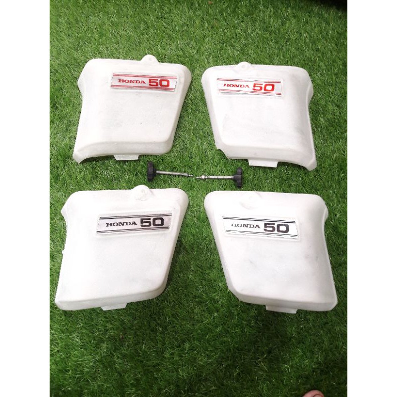 Cốp xe máy phù hợp xe CD gù, cốp CD ( 1 cặp full tem và nút )