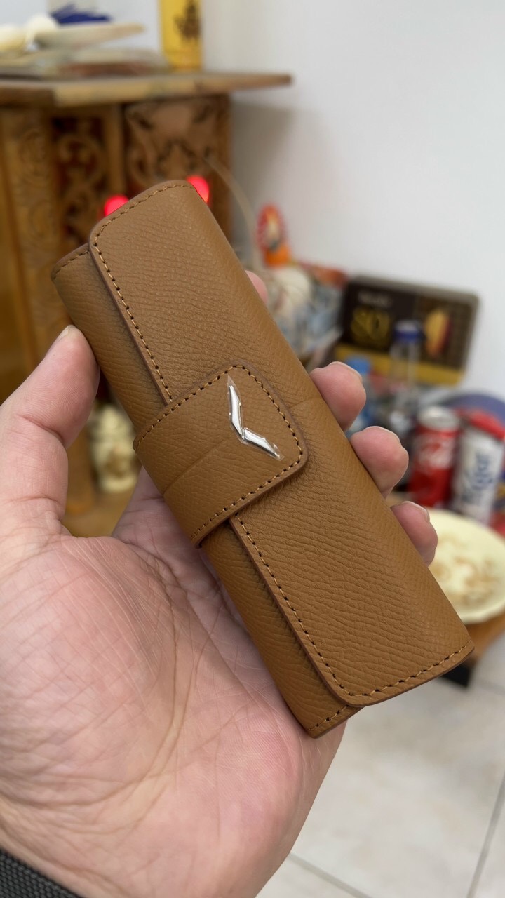 Bao da da bò cho điện thoại Vertu Signature S(Khách có thể inbox đúng mẫu hoặc mầu nếu cần)