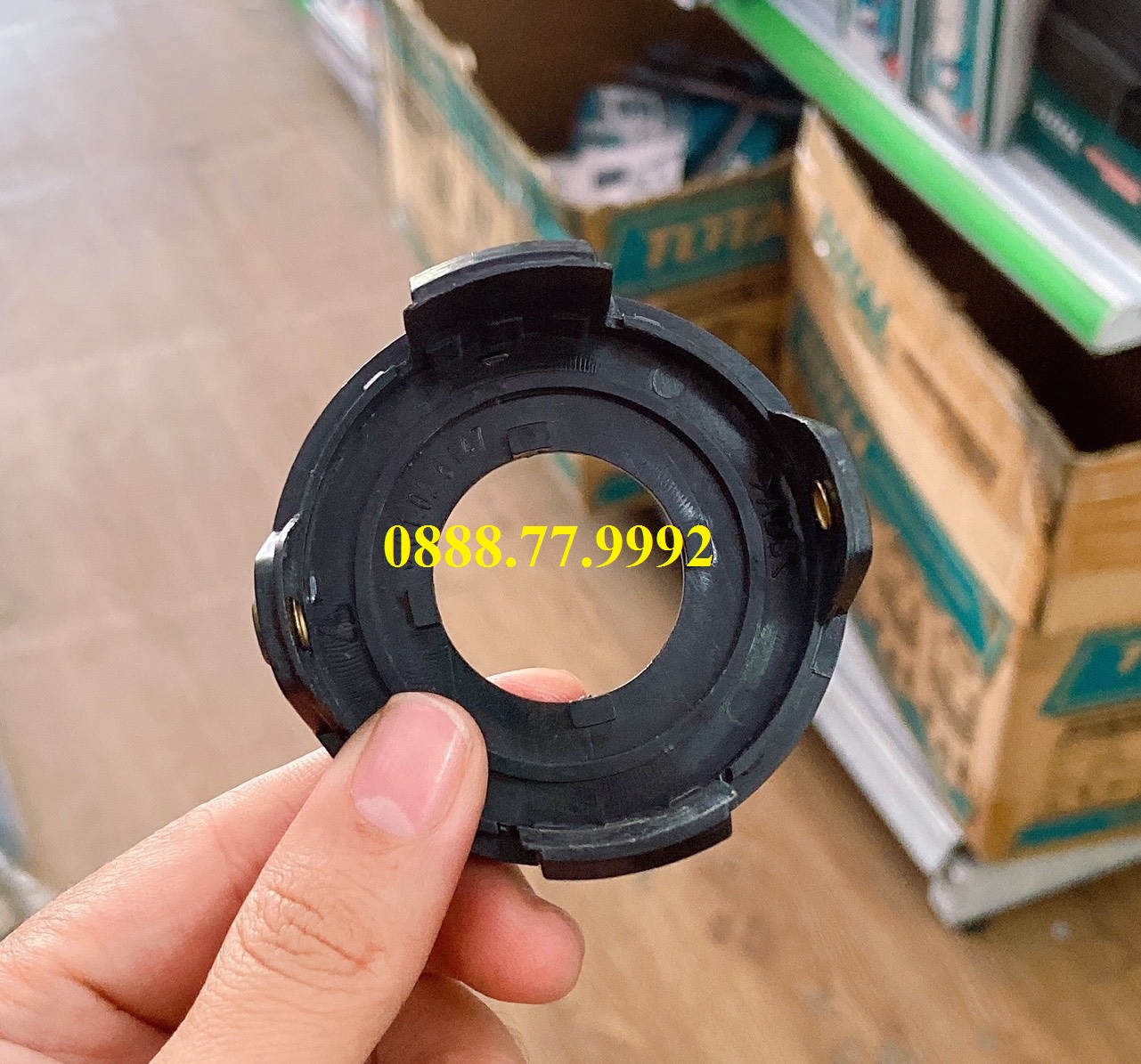 Nắp ổ cước của máy cắt cỏ GL300