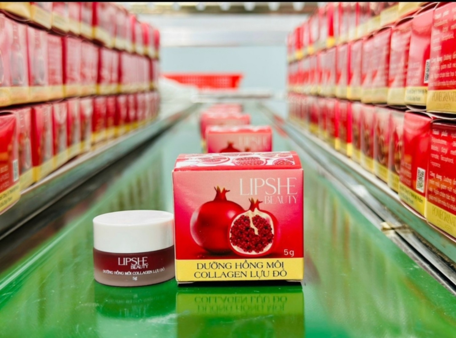 Son dưỡng hồng môi collagen lựu đỏ lipshe