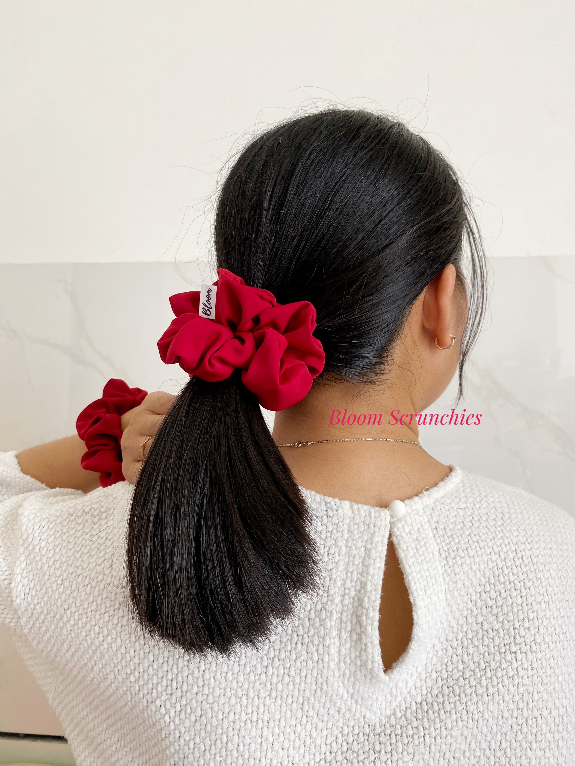 Dây cột tóc lụa màu đỏ đô Standard _Srunchies