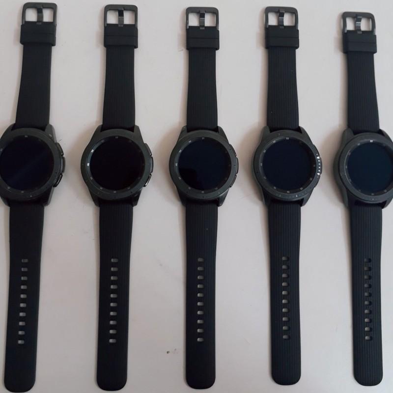 Samsung Galaxy Watch 42mm đen 99%