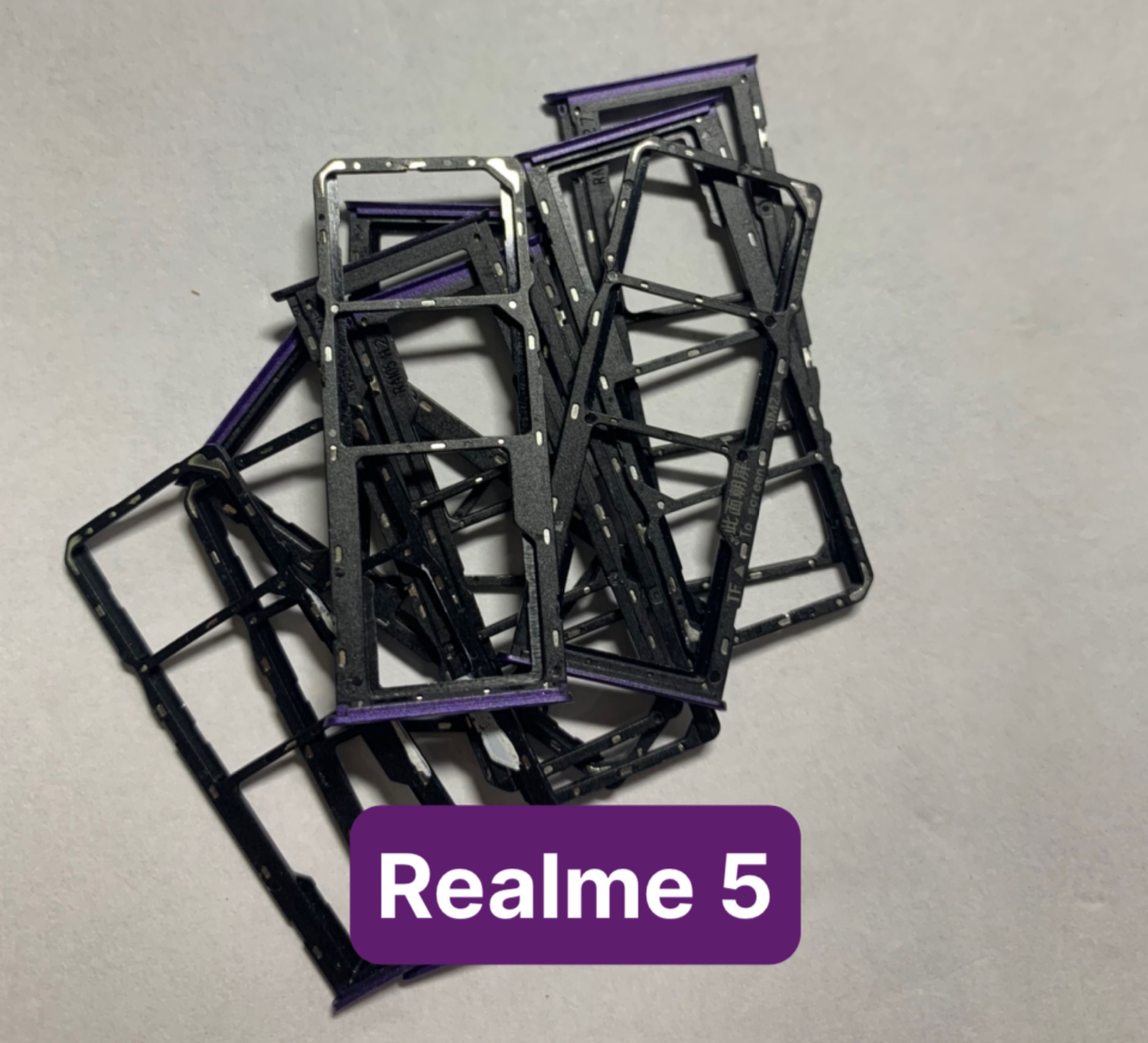Khay sim điện thoại realme 5