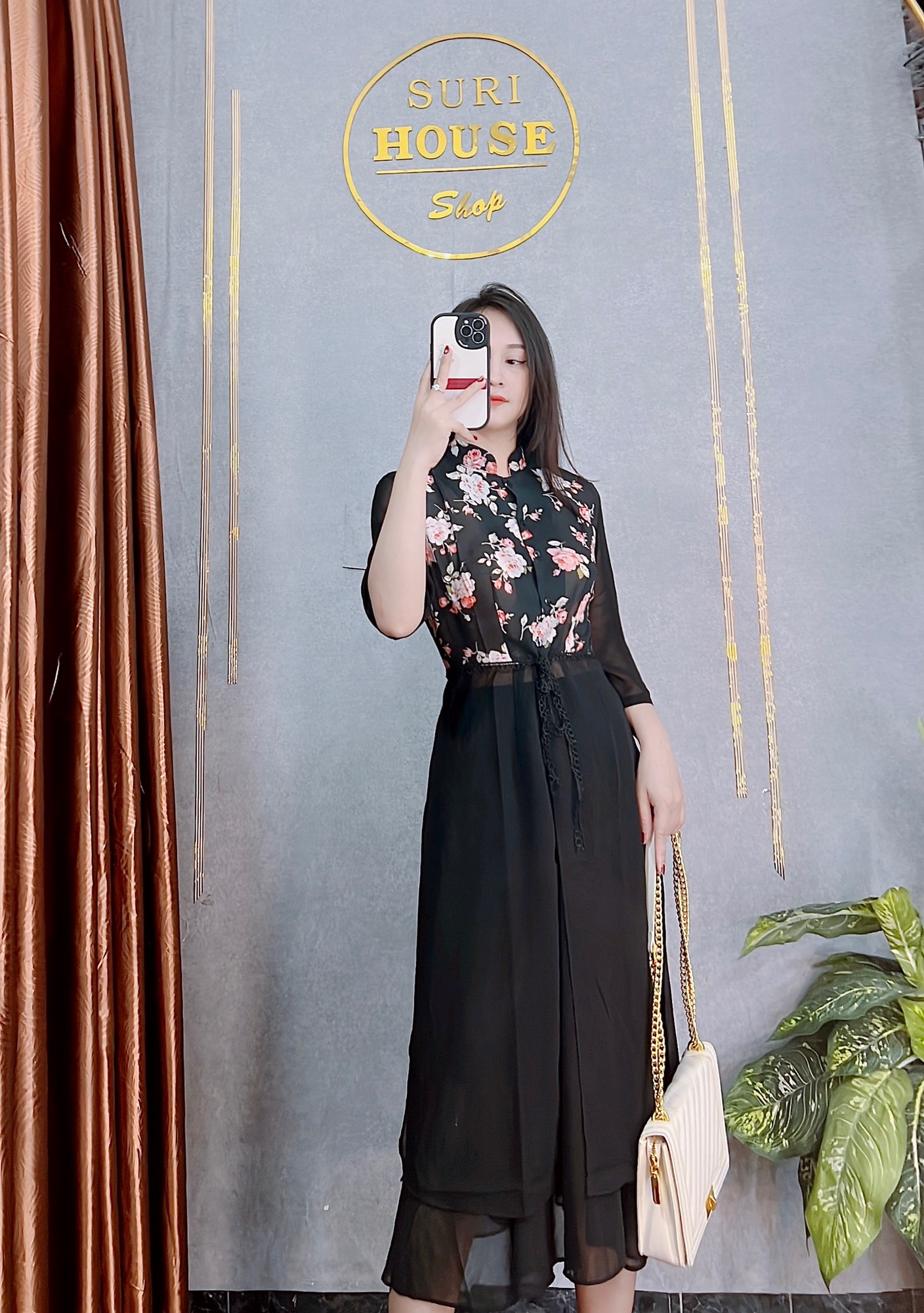 Áo dài tứ thân kèm chân váy 2 lớp