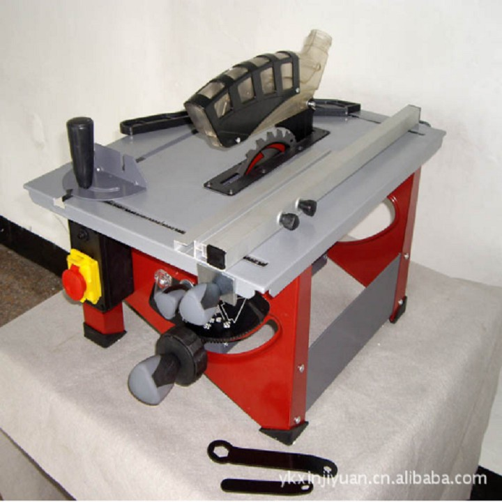 Máy cưa gỗ bàn
