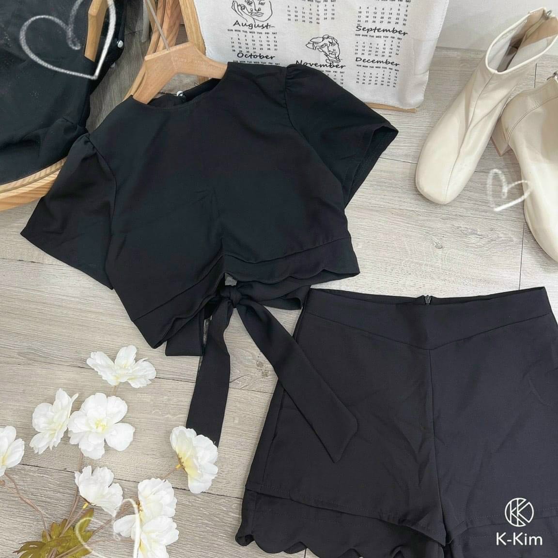 SÉT ĐÙI CỘT NƠ SAU LƯNG QUẦN LAI BÈO QUÁ ĐẸP (CÓ ẢNH THẬT )