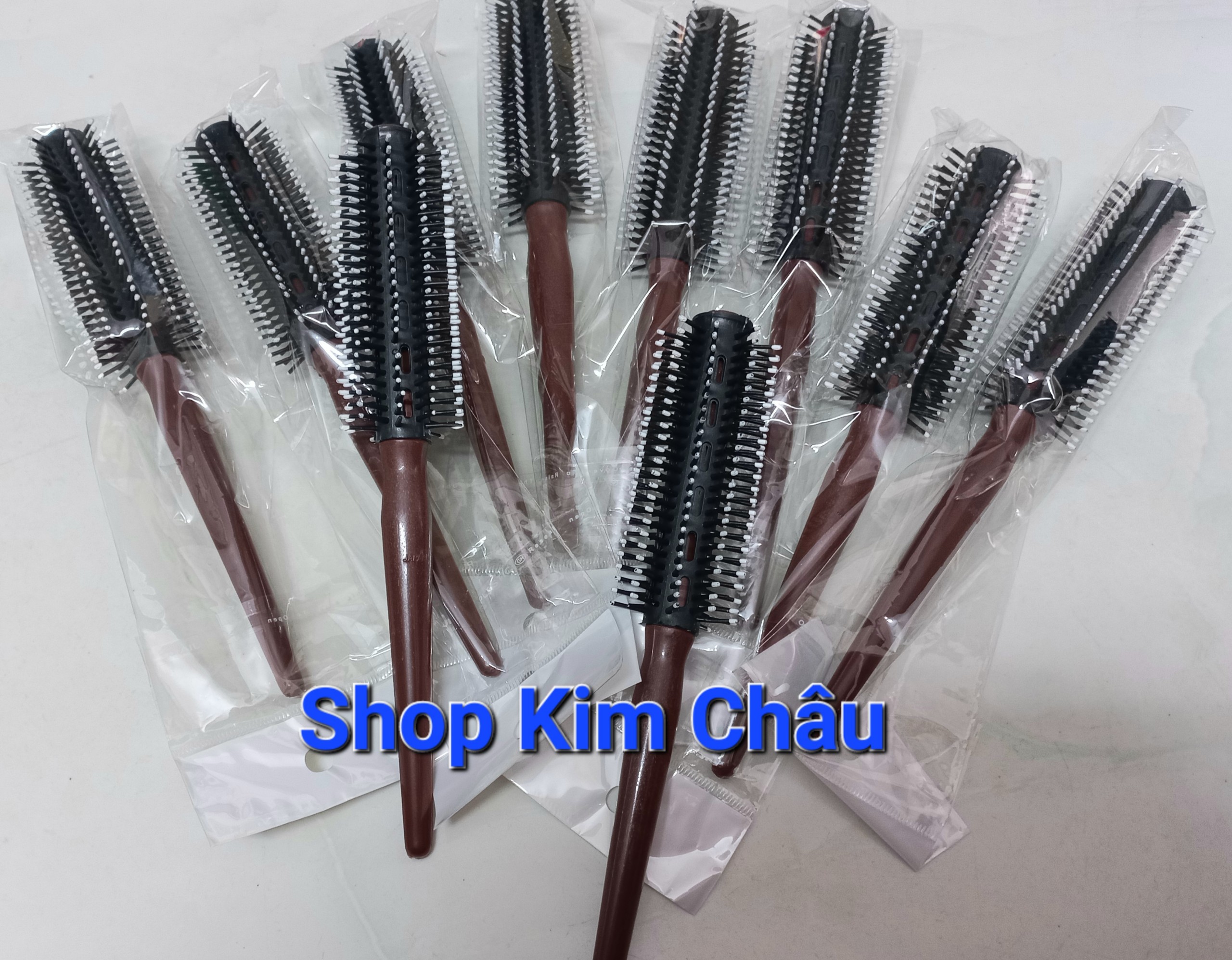 [ 1cây ] Lược tròn tạo kiểu tóc phồng, gỡ tóc rối, chải tóc xoăn ( cán nhựa )