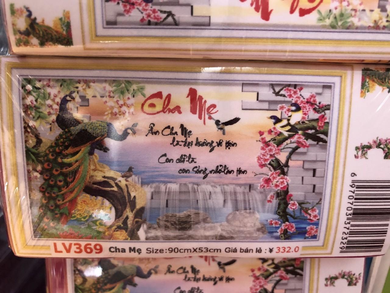 Tranh đính đá cha mẹ lv369 kích thước 90 x 52cm