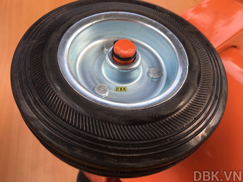 Máy bơm mỡ bằng khí nén 12L DBK LD-608