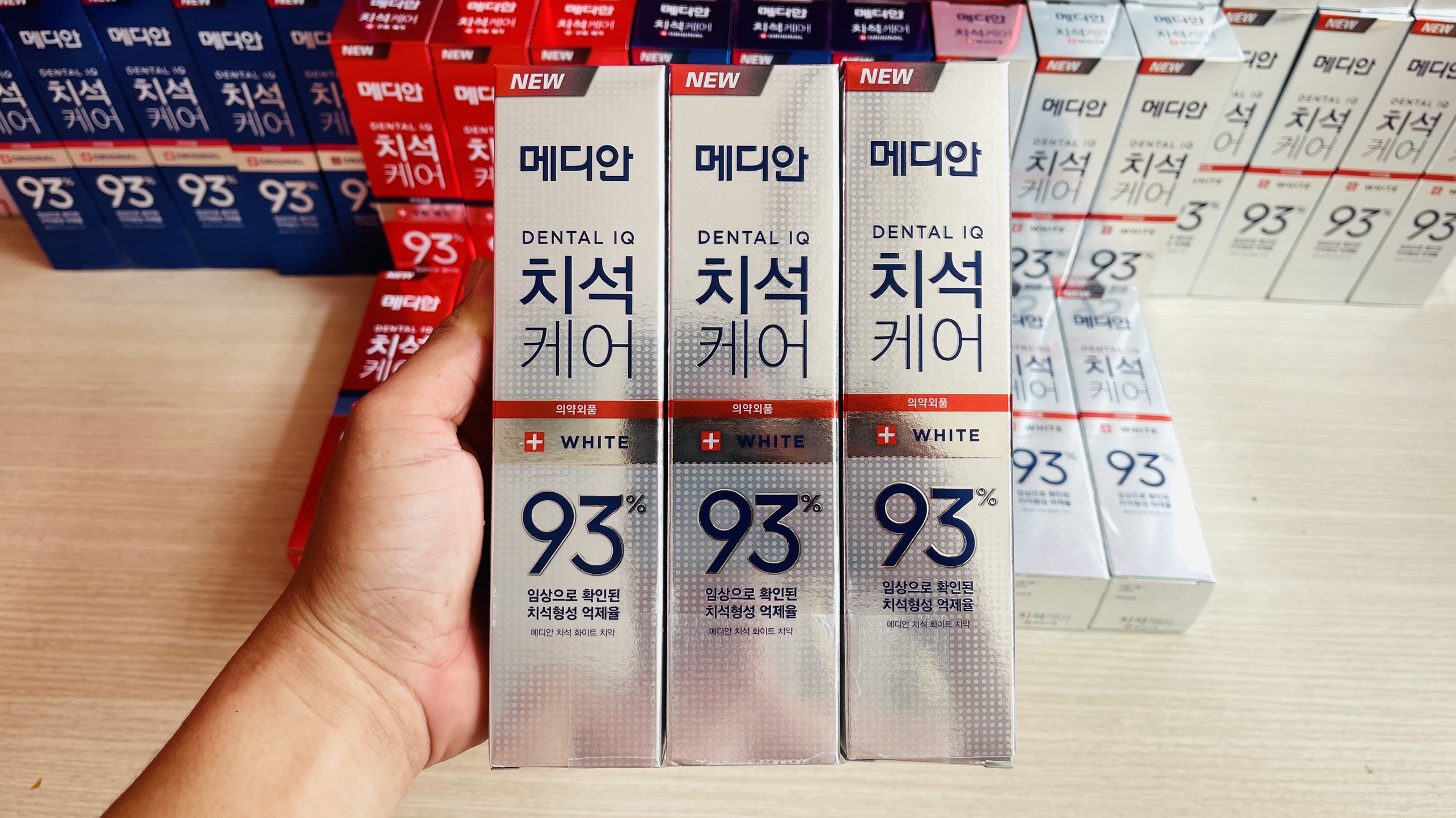 [HCM]KEM ĐÁNH RĂNG MEDIAN 93% HÀN QUỐC 120g