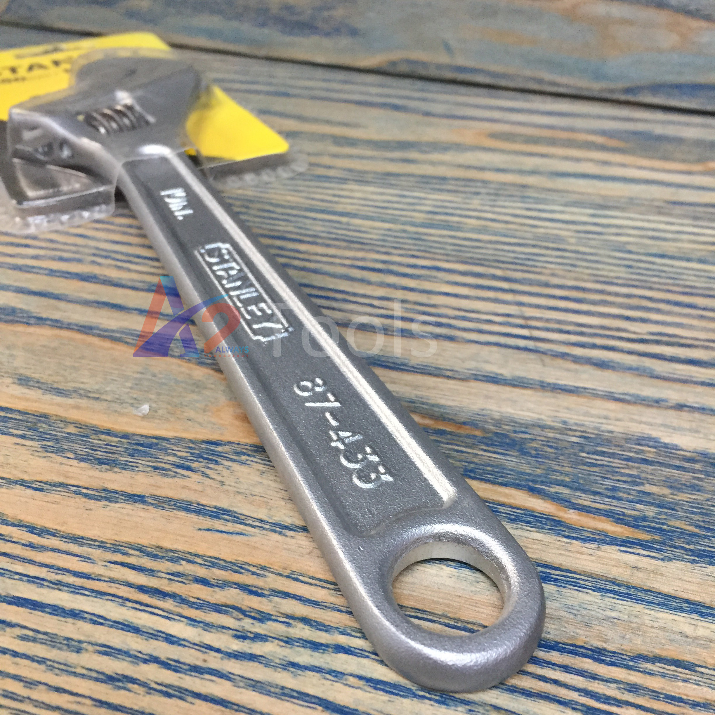 Mỏ lếch 250mm Stanley STMT87433-8