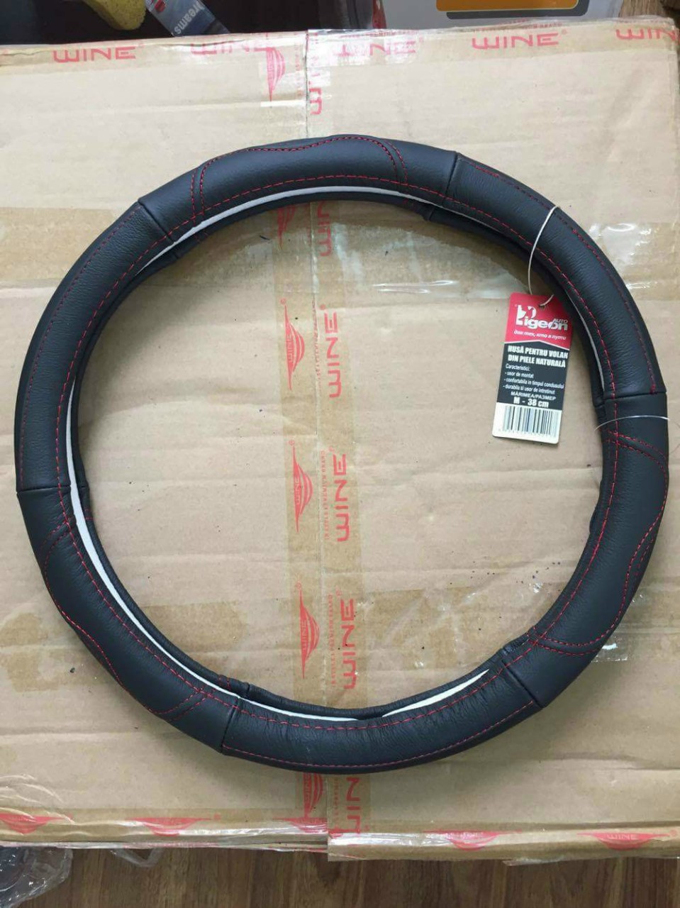 Bọc vô lăng carbon, cờ pháp, da thật thoáng khí, hàng cao cấp