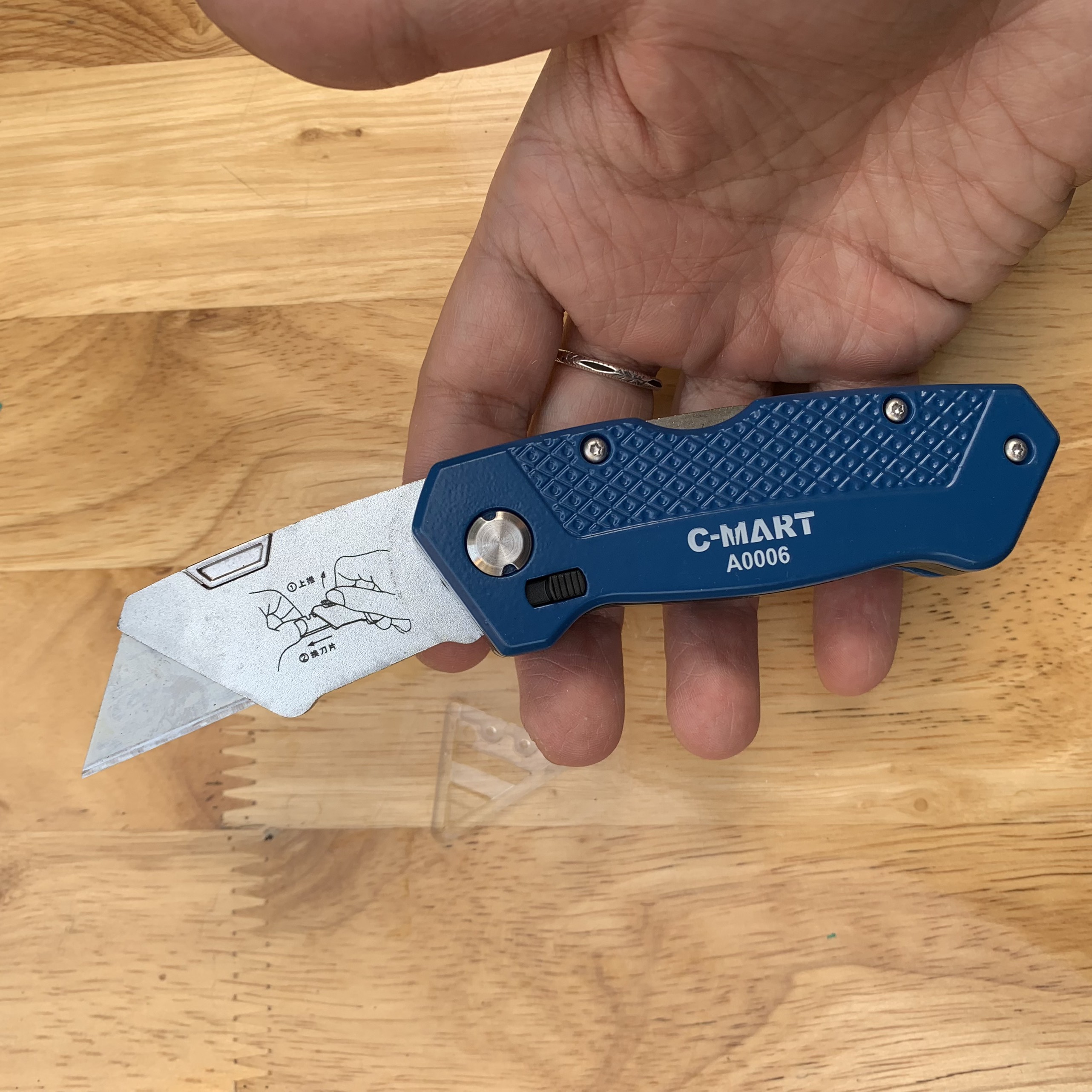 Dao rọc cáp đa năng cán hợp kim C-mart A0012
