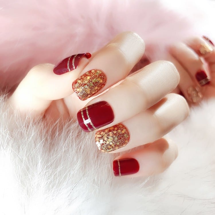 Bộ 24 Móng Tay Đỏ Đô Nhũ Vàng ( kèm keo +dũa móng)