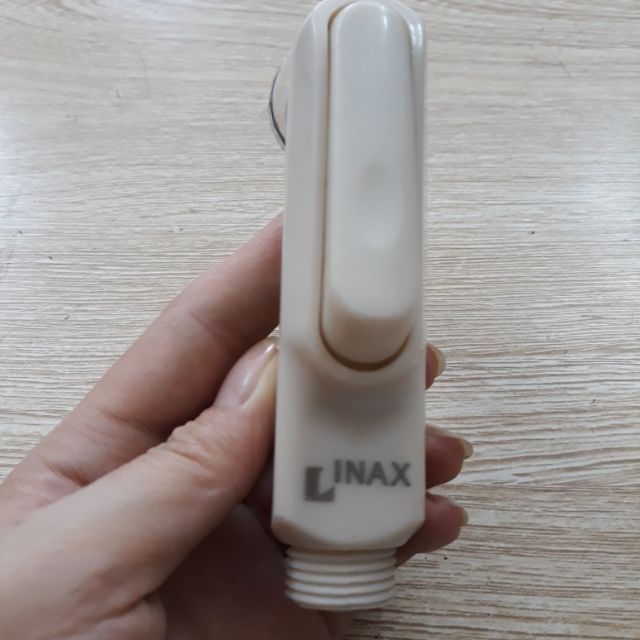 Đầu vòi xịt vệ sinh
