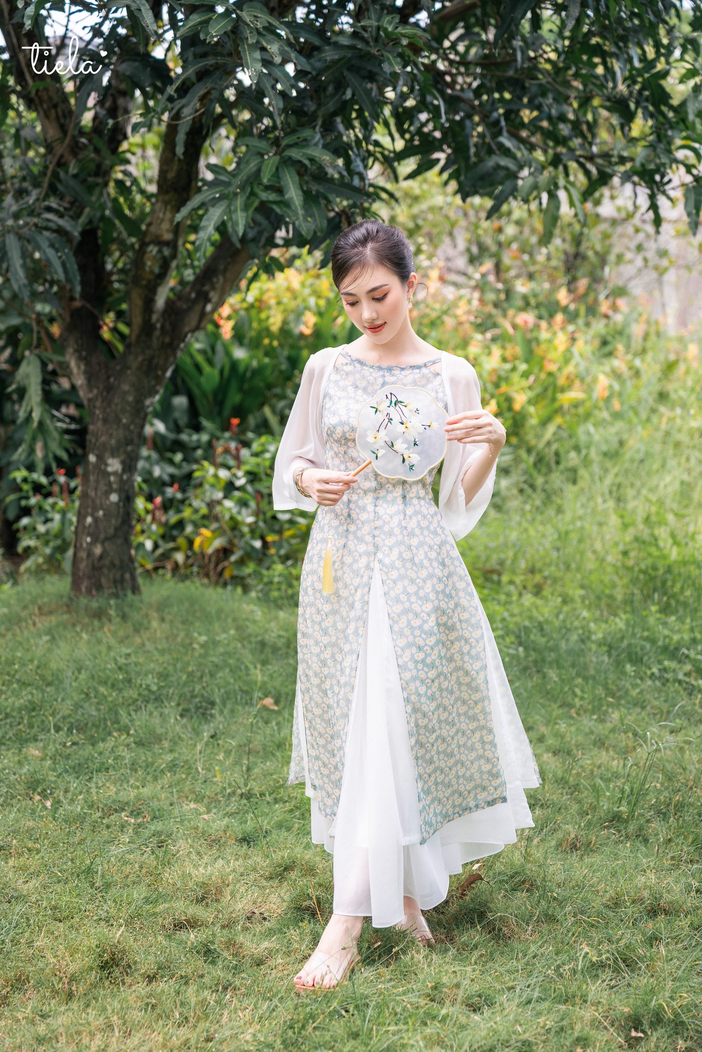 TIELA-Chân váy Áo Dài trơn trắng