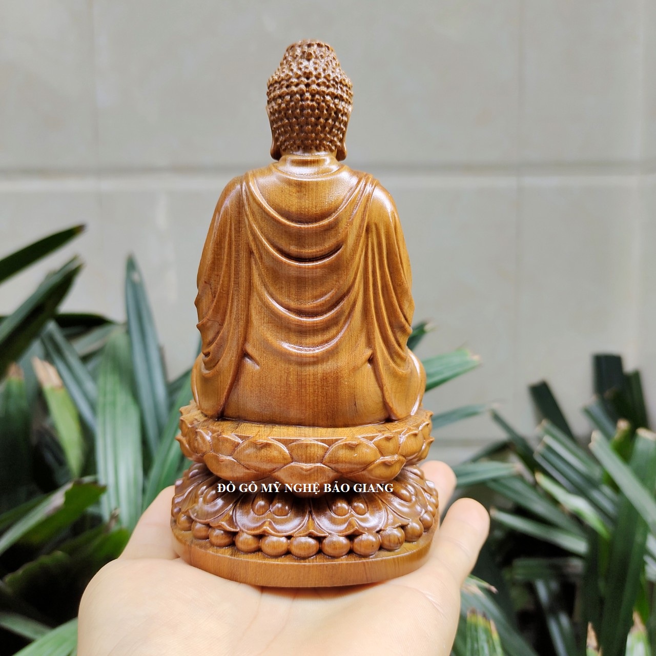 Tượng phật Thích Ca gỗ bách xanh