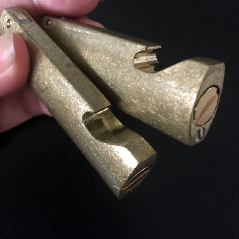 Bật Lửa Kim Loại Khui Bia