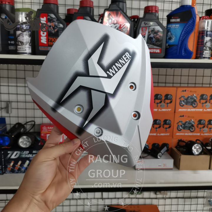 Mão ốp đầu xe chắn gió Winner X siêu ngầu mẫu nhọn sơn chữ Winner X