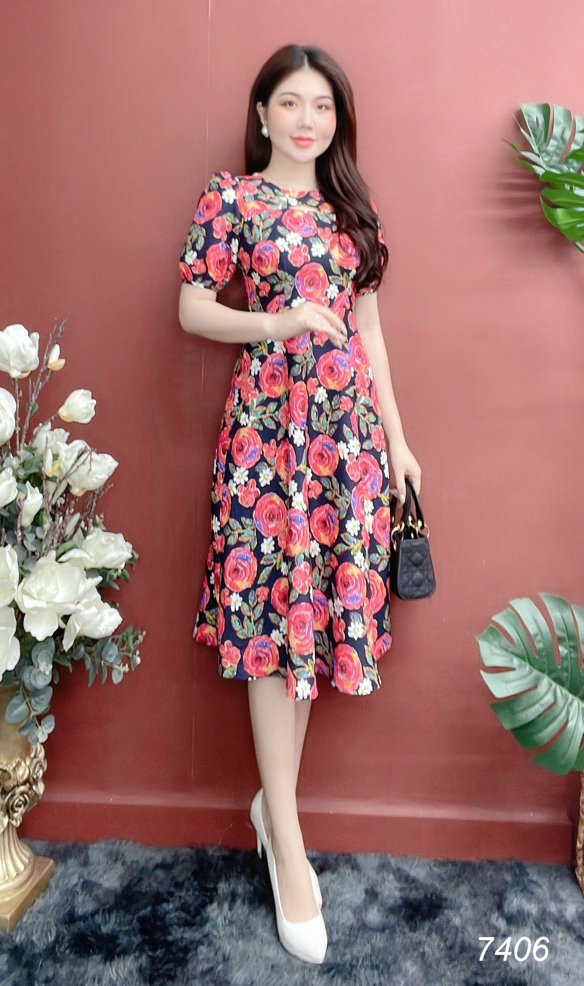 Đầm EMY EM7406 Xoè Hoa Cổ Tròn