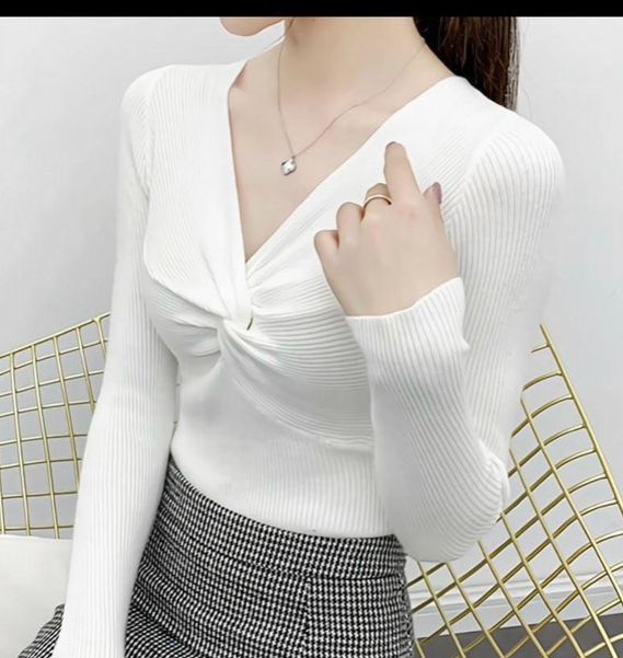 (FREE SHIP) Áo  thun nữ xoắn mẫu mới cực kì hot.