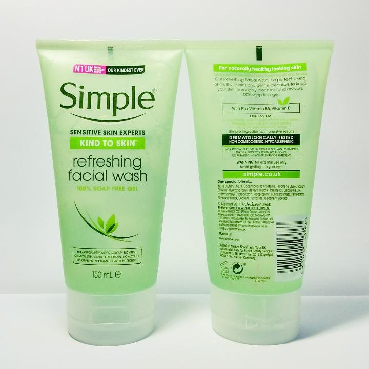 Sữa rửa mặt Simple giúp da sạch thoáng 150ml