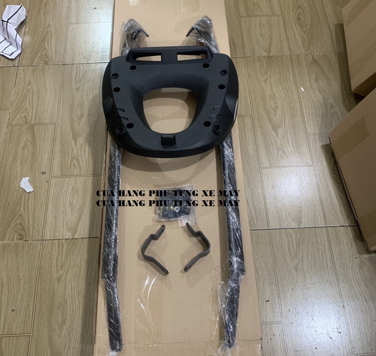 Cảng sau hrv gắn xe winner x v2 - v3 để gắn thùng givi