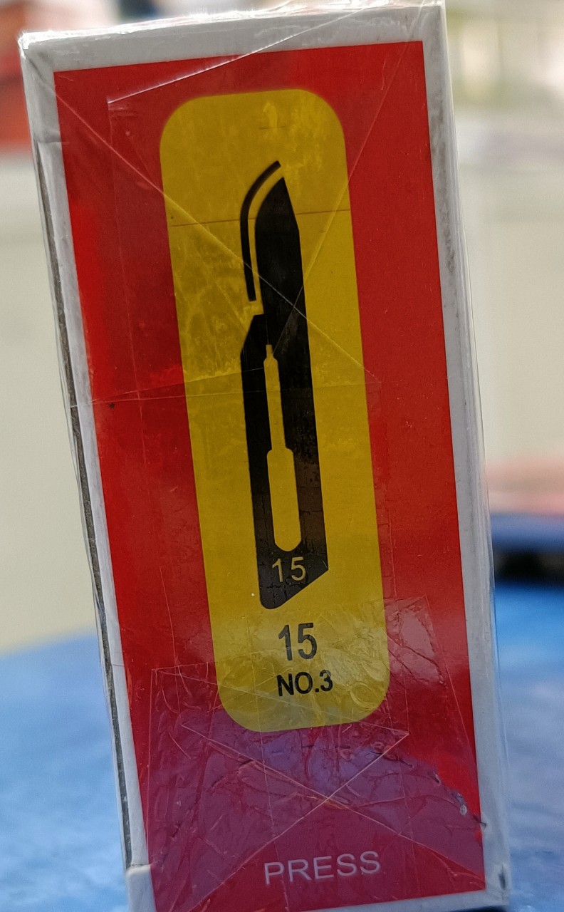 Lưỡi dao mổ Doctor số 15 ( HỘP 100 CÁI )
