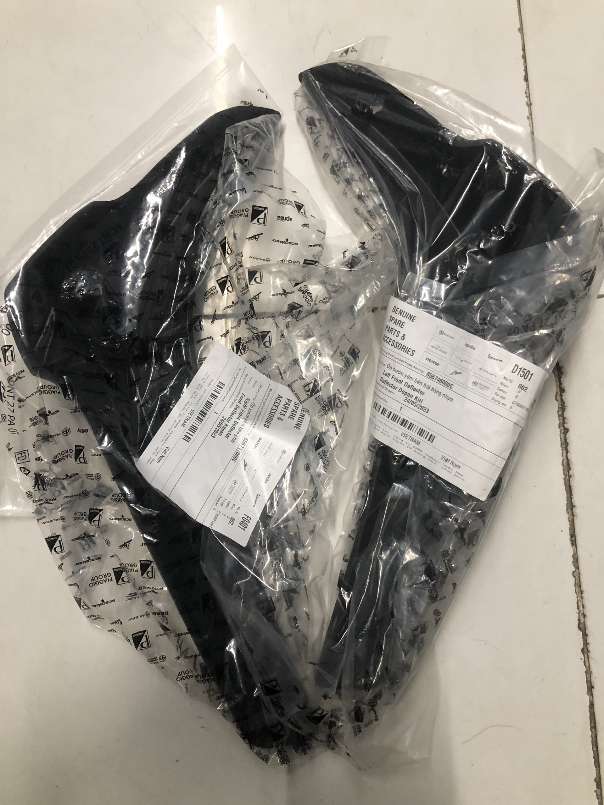Nẹp yếm trước Liberty 2V Piaggio