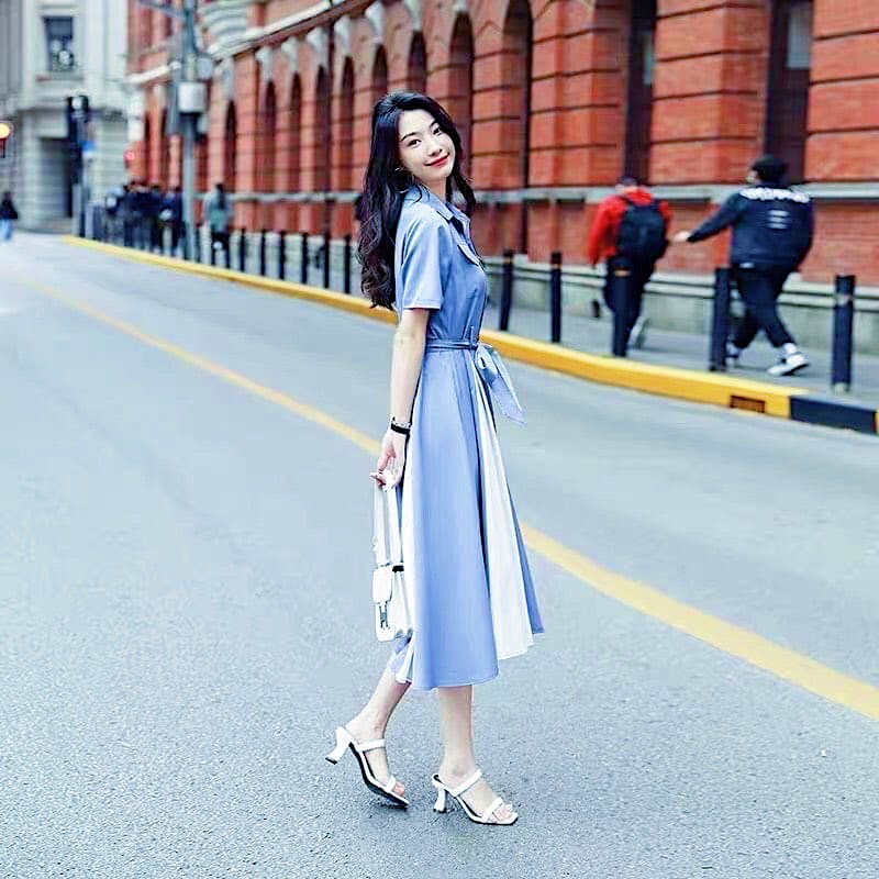 Đầm xanh biển phối trắng